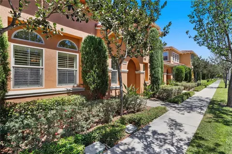 Exterior - 31 Roycroft, Irvine, CA 92620 photo 2 of 6