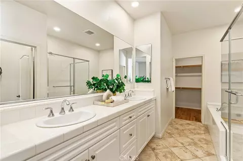 Bath - 31 Roycroft, Irvine, CA 92620 photo 3 of 4
