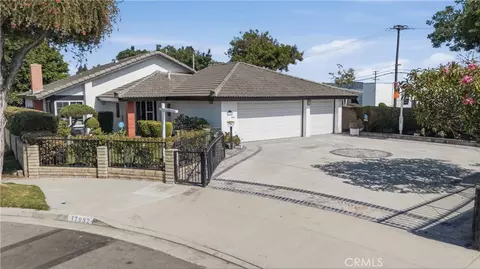 17982 Los Pesos Cir, Fountain Valley, CA 92708