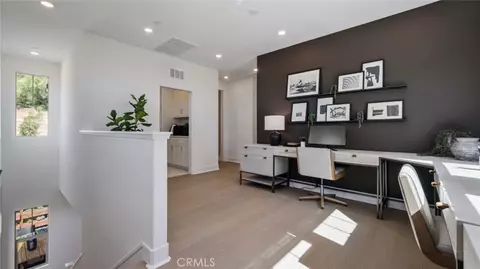 Entry Way - 644 Guy Turner Dr, Camarillo, CA 93010 photo 3 of 4