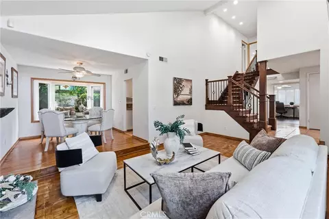 5872 Meadowbrook Dr, Huntington Beach, CA 92649