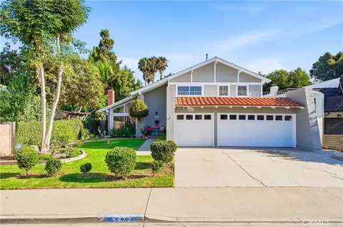 5872 Meadowbrook Dr, Huntington Beach, CA 92649
