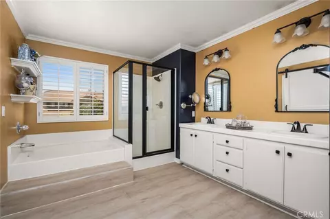 Bath - 67 Declaration, Irvine, CA 92602 photo 2 of 4