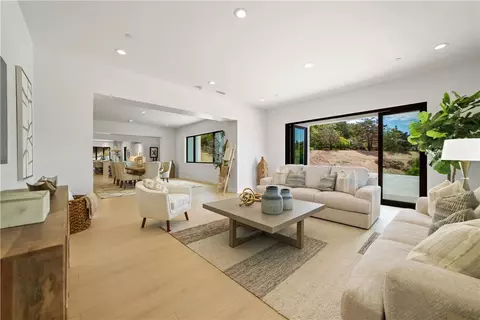 Living - 2027 Via Monserate, Fallbrook, CA 92028 photo 6 of 6