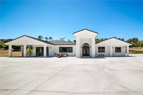 Exterior - 2027 Via Monserate, Fallbrook, CA 92028 photo 1 of 9
