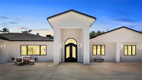 Exterior - 2027 Via Monserate, Fallbrook, CA 92028 photo 2 of 9