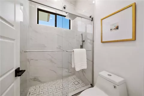 Bath - 2027 Via Monserate, Fallbrook, CA 92028 photo 6 of 9