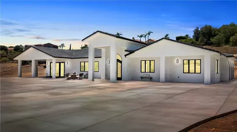Exterior - 2027 Via Monserate, Fallbrook, CA 92028 photo 3 of 9