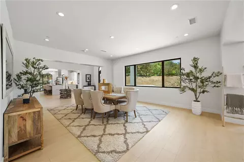 Dining - 2027 Via Monserate, Fallbrook, CA 92028 photo 1 of 5