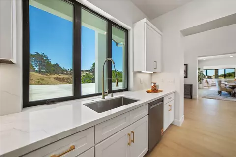 Kitchen - 2027 Via Monserate, Fallbrook, CA 92028 photo 5 of 5