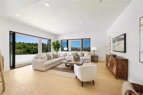 Living - 2027 Via Monserate, Fallbrook, CA 92028 photo 3 of 6