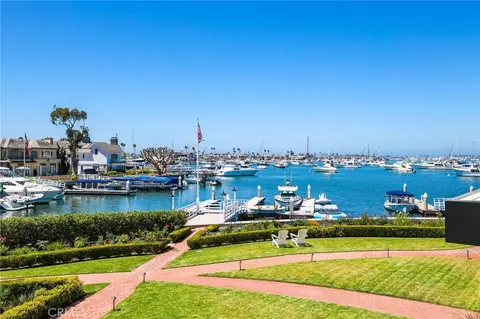 21 Bay Is, Newport Beach, CA 92661
