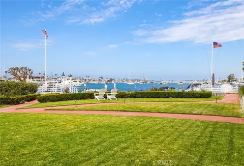 21 Bay Is, Newport Beach, CA 92661