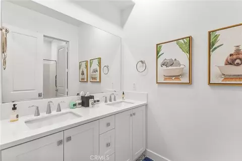 Bath - 151 Sash, Irvine, CA 92618 photo 4 of 5