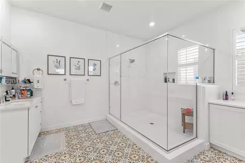Bath - 151 Sash, Irvine, CA 92618 photo 1 of 5
