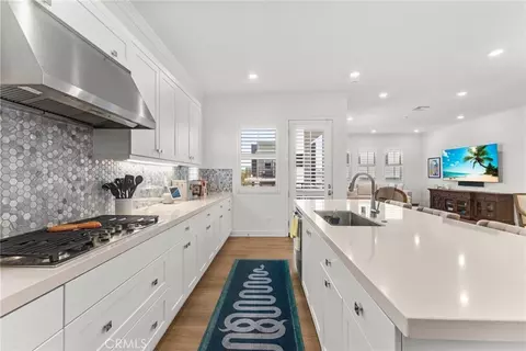 Kitchen - 151 Sash, Irvine, CA 92618 photo 2 of 4