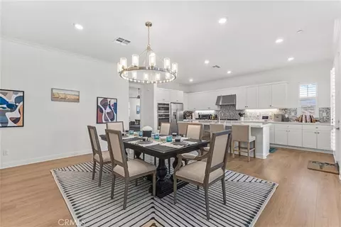 Dining - 151 Sash, Irvine, CA 92618 photo 2 of 3