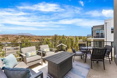 Exterior - 151 Sash, Irvine, CA 92618 photo 2 of 3