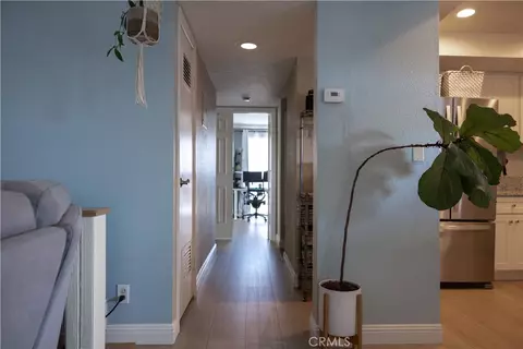Entry Way - 1919 E Beverly Way #113, Long Beach, CA 90802 photo 1 of 1