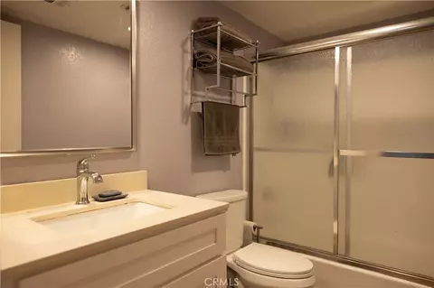 Bath - 1919 E Beverly Way #113, Long Beach, CA 90802 photo 3 of 4