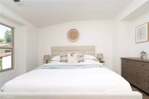 Bedroom - 94 Hedge Bloom, Irvine, CA 92618 photo 1 of 7