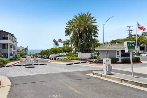 240 Nice Ln #117, Newport Beach, CA 92663