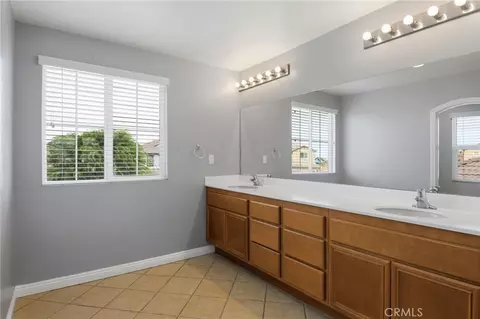 Bath - 13239 Placentia St, Hesperia, CA 92344 photo 1 of 2