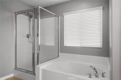 Bath - 13239 Placentia St, Hesperia, CA 92344 photo 2 of 2