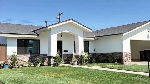 19352 Brookhurst, Huntington Beach, CA 92646