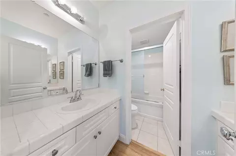 Bath - 111 Chantilly, Irvine, CA 92620 photo 5 of 6