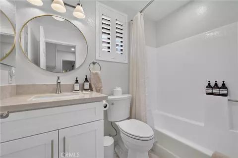 Bath - 1680 N Coast Highway 101 #36, Encinitas, CA 92024 photo 3 of 4