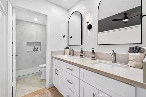Bath - 1680 N Coast Highway 101 #36, Encinitas, CA 92024 photo 1 of 4