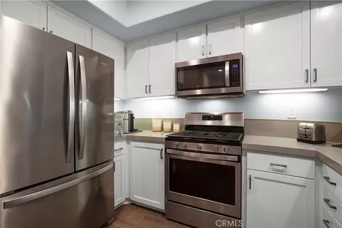 Kitchen - 7 Herrick St, Ladera Ranch, CA 92694 photo 2 of 2