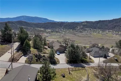 View/Area - 27100 Barkes, Tehachapi, CA 93561 photo 3 of 4