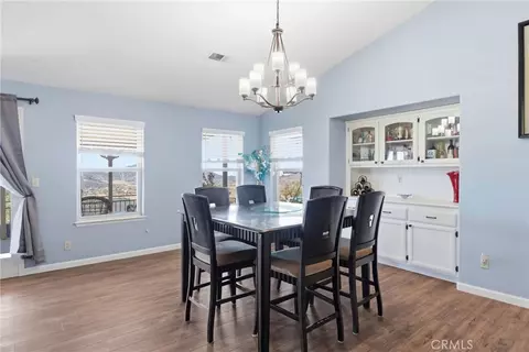 Dining - 27100 Barkes, Tehachapi, CA 93561 photo 3 of 3