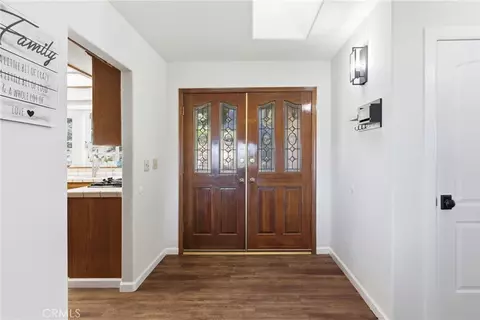 Entry Way - 27100 Barkes, Tehachapi, CA 93561 photo 3 of 4