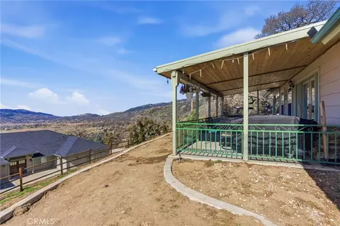 Exterior - 27100 Barkes, Tehachapi, CA 93561 photo 12 of 13