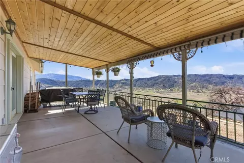 Exterior - 27100 Barkes, Tehachapi, CA 93561 photo 8 of 13