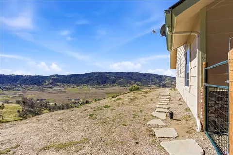 Exterior - 27100 Barkes, Tehachapi, CA 93561 photo 13 of 13