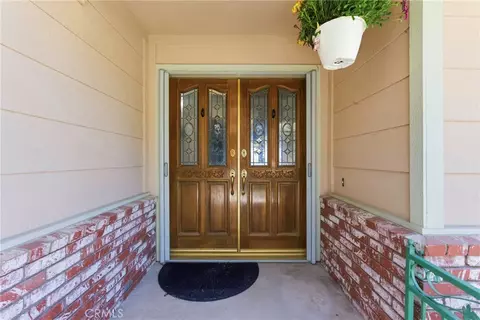 Entry Way - 27100 Barkes, Tehachapi, CA 93561 photo 1 of 4