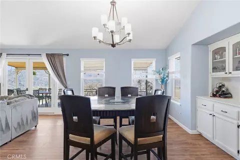 Dining - 27100 Barkes, Tehachapi, CA 93561 photo 2 of 3