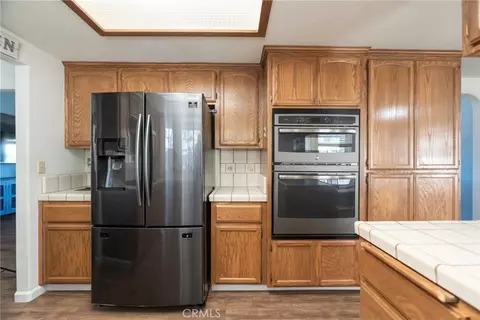 Kitchen - 27100 Barkes, Tehachapi, CA 93561 photo 4 of 5