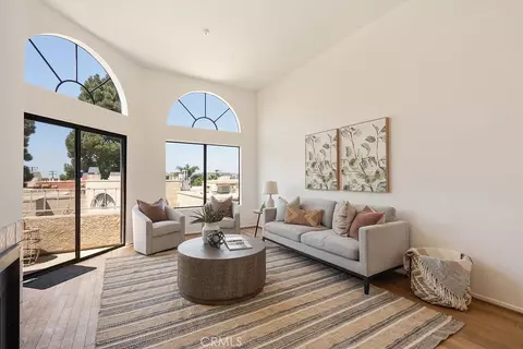 Living - 550 Orange #421, Long Beach, CA 90802 photo 1 of 3