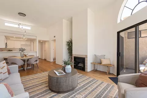 Living - 550 Orange #421, Long Beach, CA 90802 photo 3 of 3