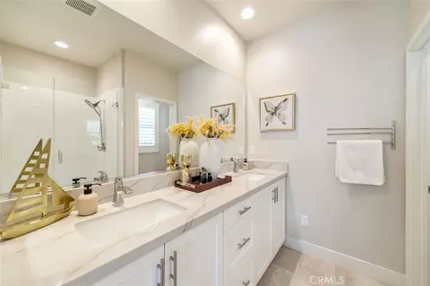 Bath - 123 Tenor, Irvine, CA 92618 photo 2 of 2