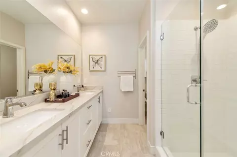 Bath - 123 Tenor, Irvine, CA 92618 photo 1 of 2