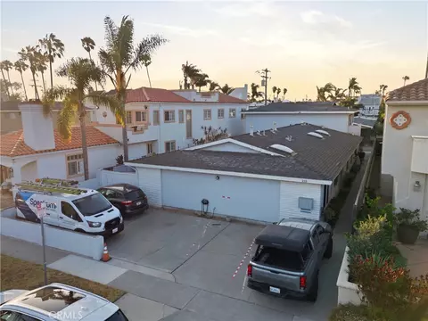 215 Detroit Ave, Huntington Beach, CA 92648