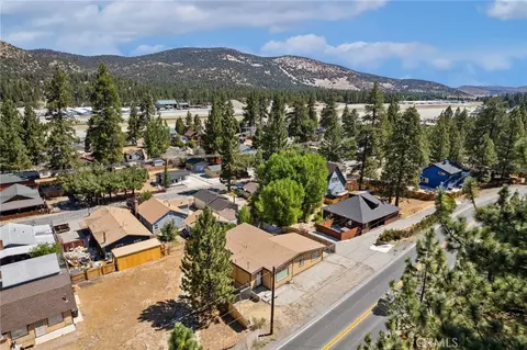 View/Area - 765 W Big Bear Blvd, Big Bear City, CA 92314 photo 3 of 5
