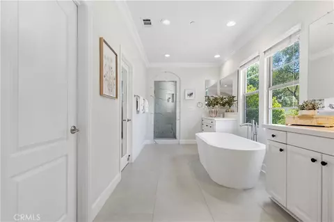 Bath - 38 Arcade, Irvine, CA 92603 photo 3 of 4