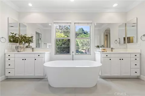 Bath - 38 Arcade, Irvine, CA 92603 photo 4 of 4